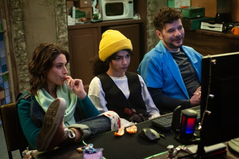 crédito_Fabio Rebelo_luisa arraes, samantha jones e daniel de oliveira_set Muito Prazer